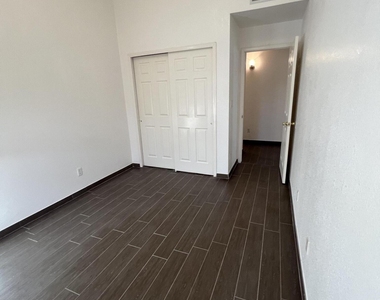 7115 Oval Rock Drive - Photo Thumbnail 16
