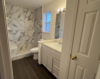 7115 Oval Rock Drive - Photo Thumbnail 21
