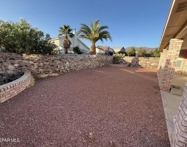 7115 Oval Rock Drive - Photo Thumbnail 24