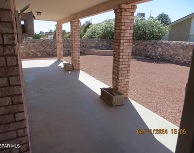 7115 Oval Rock Drive - Photo Thumbnail 22