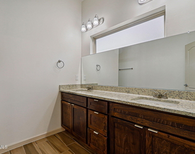 14740 John Mcneely Avenue - Photo Thumbnail 15