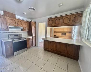 2900 Polk Avenue - Photo Thumbnail 11