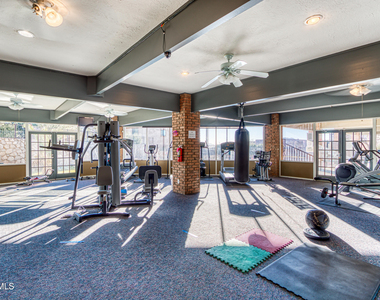 4433 N Stanton Street - Photo Thumbnail 18