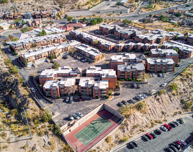 4433 N Stanton Street - Photo Thumbnail 12