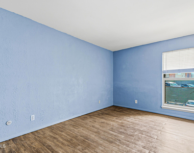 4433 N Stanton Street - Photo Thumbnail 39