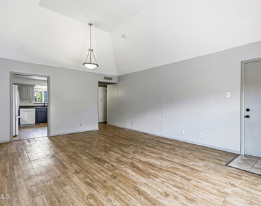 4433 N Stanton Street - Photo Thumbnail 44