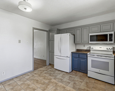 4433 N Stanton Street - Photo Thumbnail 50