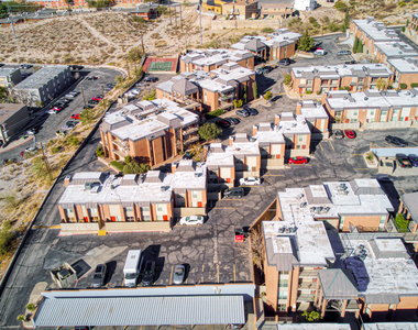 4433 N Stanton Street - Photo Thumbnail 10