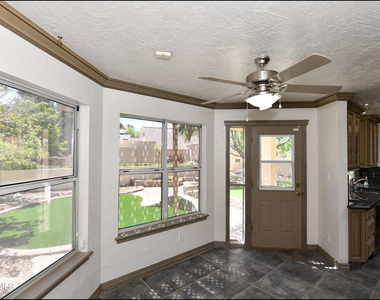 1004 Los Jardines Circle - Photo Thumbnail 17
