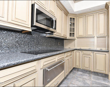 1004 Los Jardines Circle - Photo Thumbnail 13