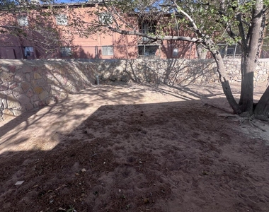 11244 Wharf Cove Drive - Photo Thumbnail 17