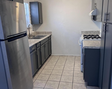 11244 Wharf Cove Drive - Photo Thumbnail 6