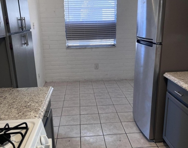 11244 Wharf Cove Drive - Photo Thumbnail 7