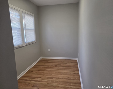 248 Bassett Street - Photo Thumbnail 6