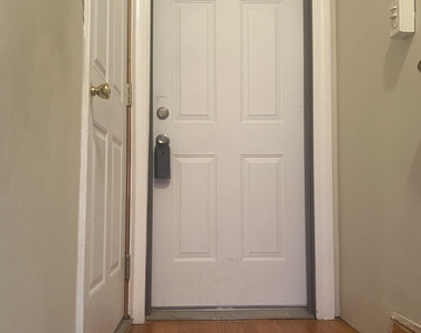 226-228 Seymour Avenue - Photo Thumbnail 3