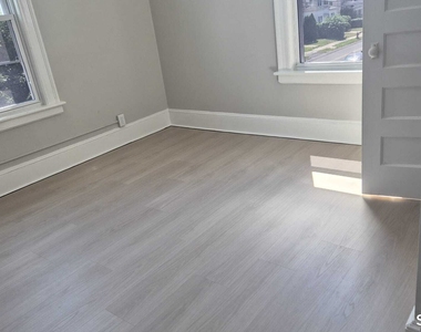 383 Main Street - Photo Thumbnail 18
