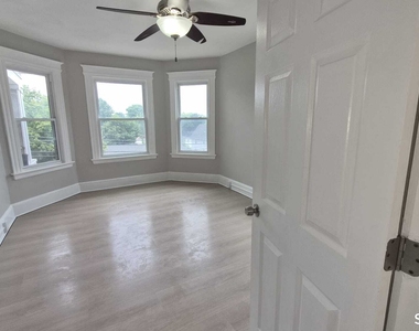 383 Main Street - Photo Thumbnail 1