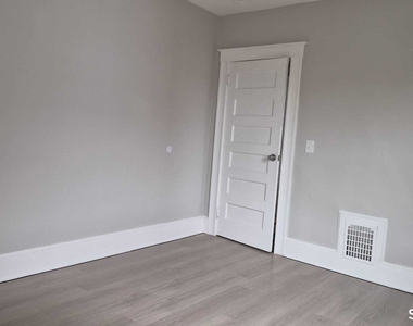 383 Main Street - Photo Thumbnail 15