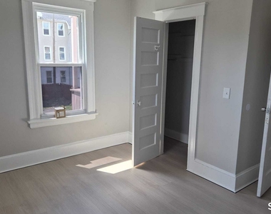 383 Main Street - Photo Thumbnail 3