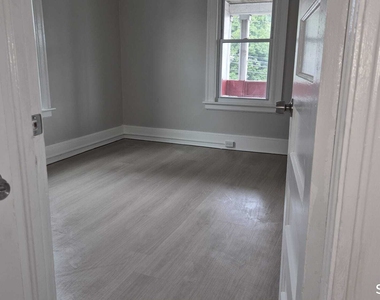 383 Main Street - Photo Thumbnail 17