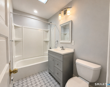 122 Dover Road - Photo Thumbnail 8
