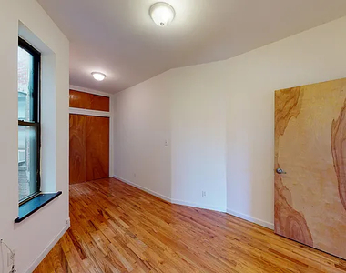 309 East 90th Street - Photo Thumbnail 3