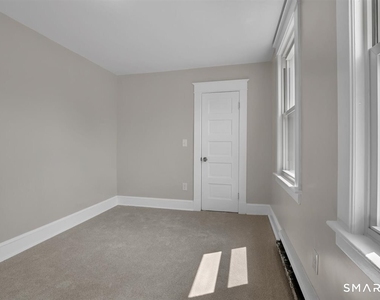 672 Main Street - Photo Thumbnail 7