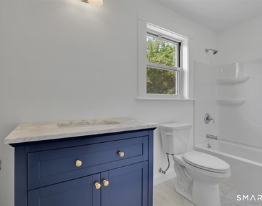 672 Main Street - Photo Thumbnail 9