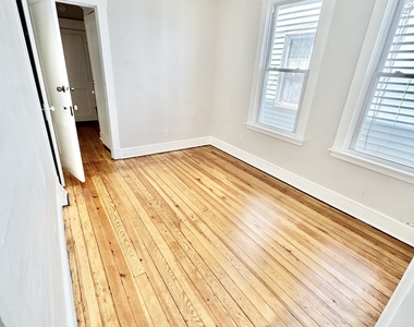 65 Lilac Street - Photo Thumbnail 5