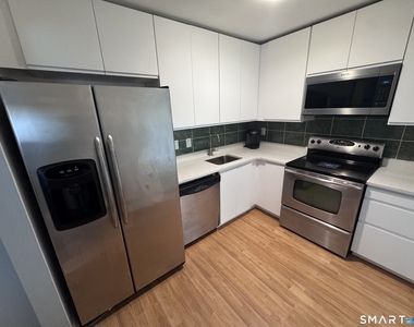 135 Courtland Avenue - Photo Thumbnail 1