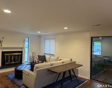 139 Hollister Way - Photo Thumbnail 2
