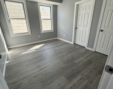 1639 South Avenue - Photo Thumbnail 2