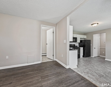19 Hawkins Street - Photo Thumbnail 8