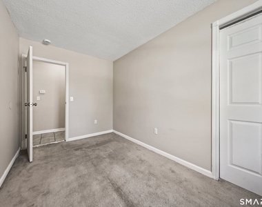 19 Hawkins Street - Photo Thumbnail 7
