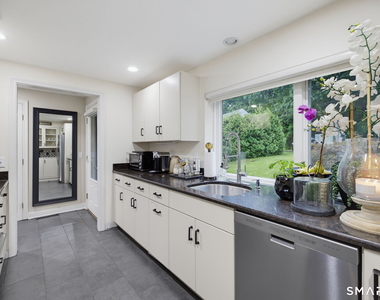 30 Riverside Avenue - Photo Thumbnail 15