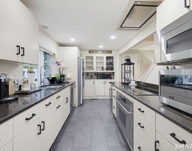 30 Riverside Avenue - Photo Thumbnail 17