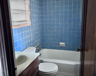5839 Darlington Rd - Photo Thumbnail 4