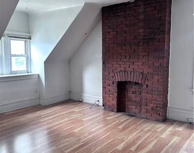 5807 Bartlett St - Photo Thumbnail 2