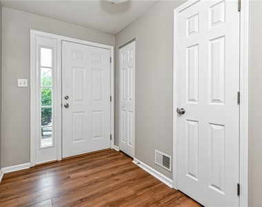 229 Hillvue Dr - Photo Thumbnail 16