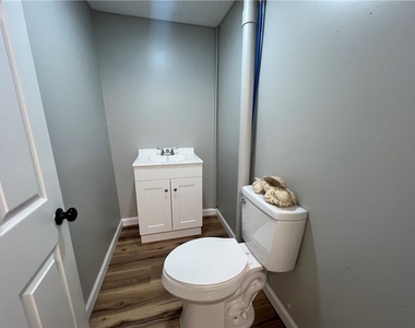 1416 Wilmington Rd - Photo Thumbnail 6