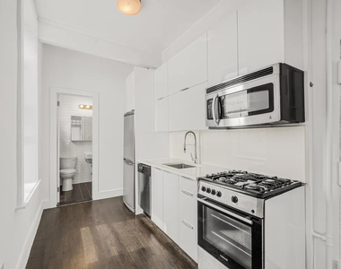  St Marks Place - Photo Thumbnail 1