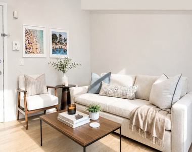 West 75th Street - Photo Thumbnail 1