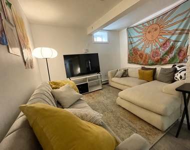 1395 Greene Avenue - Photo Thumbnail 9