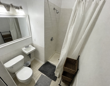 1395 Greene Avenue - Photo Thumbnail 11