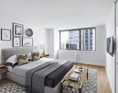  West 52nd Street - Photo Thumbnail 1