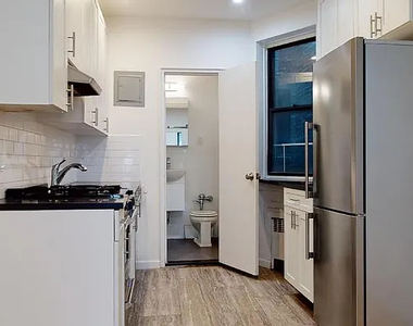 432 East 83rd Street - Photo Thumbnail 4