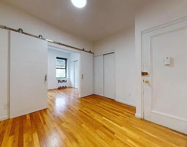 432 East 83rd Street - Photo Thumbnail 2