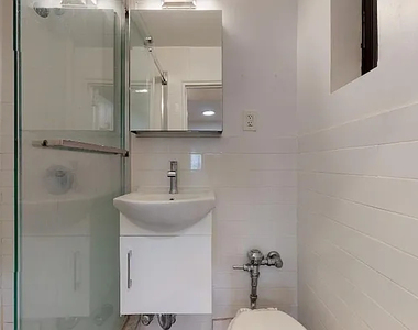 432 East 83rd Street - Photo Thumbnail 6