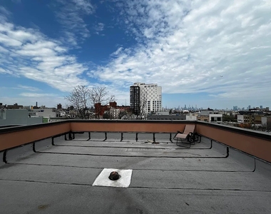 338 Melrose Street - Photo Thumbnail 18