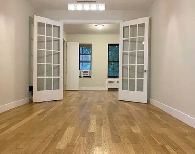 338 Melrose Street - Photo Thumbnail 2